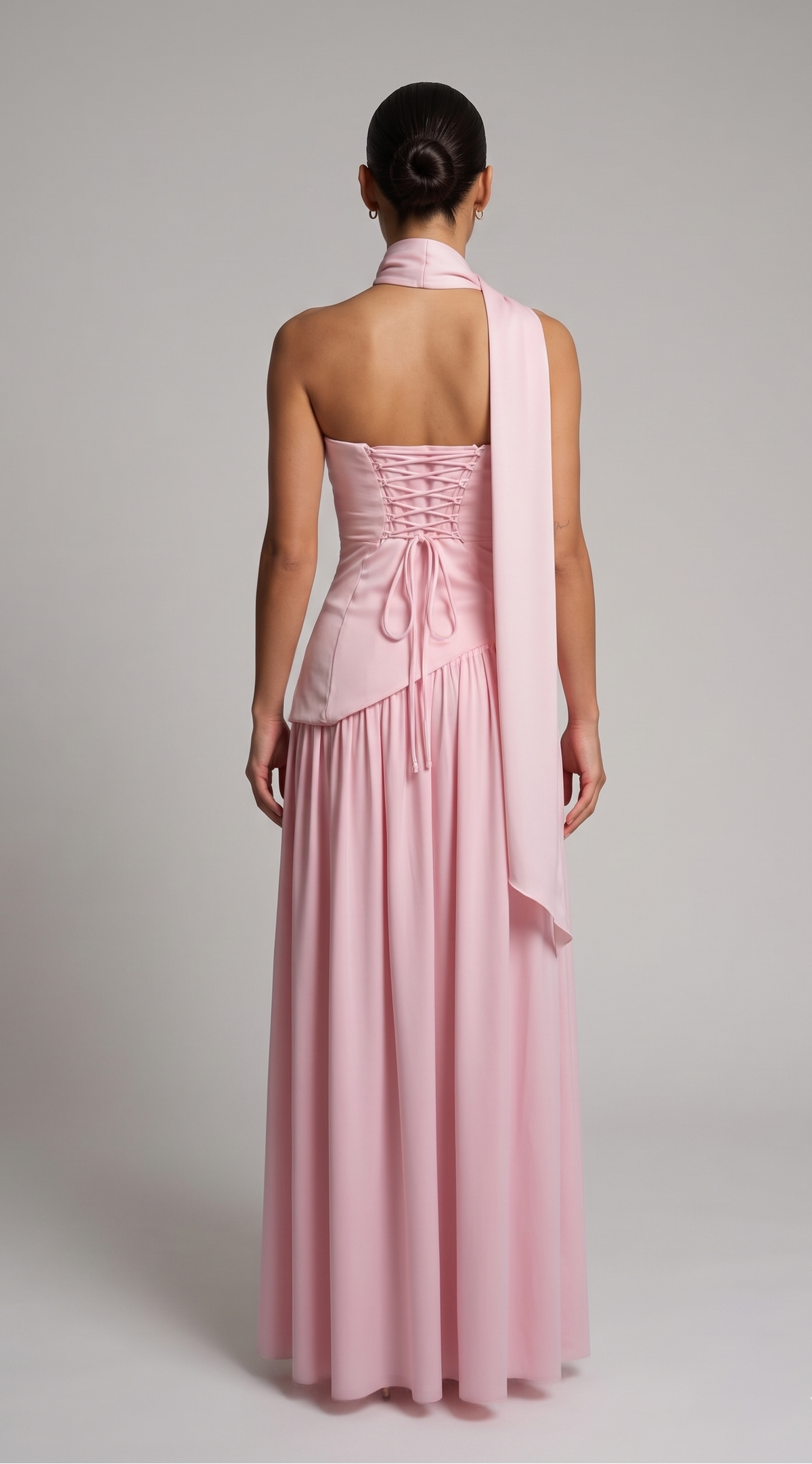 Elegantes Maxikleid mit Schal